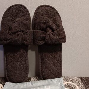 Barefoot dreams beach towel terry slippers